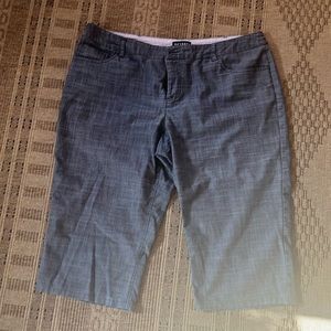 Knee length cotton blend light weight pant